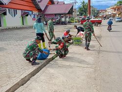 Serbu Pasar Citra Baraka, Pasukan Koramil 1419-03/Baraka Gelar Karya Bakti Bersih Sampah