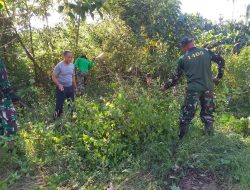 Personil Koramil 1405-08/Tanete Riaja Bersama Danramil Lettu Inf Bakhtiar Gelar Karya Bakti di Jalan Poros Pekkae-Soppeng