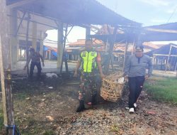 Babinsa Posramil Tripa Makmur Berkerja Bakti Bersama Babinkantipmas dan Aparatur Desa