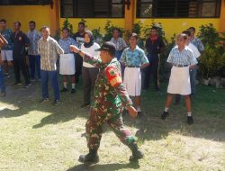 Babinsa Koramil 1801-01/Manokwari Berikan pelatihan Kepada Pelajar SMK Negeri 02