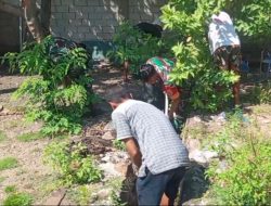 Optimalisasi Saluran Air, Upaya Babinsa Kodim 1425 Jeneponto Jaga Kebersihan Lingkungan