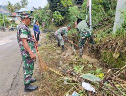 Karya Bakti Pembersihan Selokan Koramil 1419-04/Alla Berupaya Cegah Banjir dan Penyakit