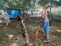 Lingkungan Bersih, Babinsa Koramil 09/Lapri Bersama Warga Laksanakan Karya Bakti