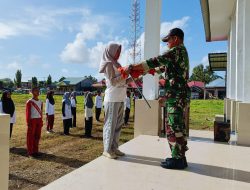 Permantap Gerakan, Babinsa Koramil 13 Sibulue Terus Latih Paskibra Tingkat Kecamatan 