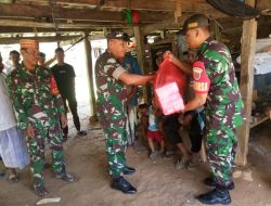 Bagikan Puluhan Nasi Kotak Pada Jumat Berkah, Babinsa Tonra Sasar Masyarakat Kurang Mampu 