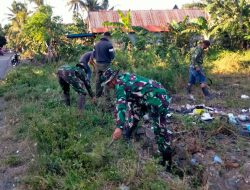 Bersihkan Sampah, Upaya Babinsa Koramil 1425-03 Tamalatea Jaga Kebersihan Lingkungan