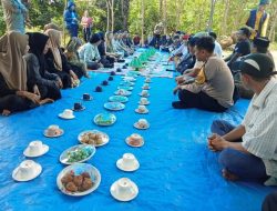 Babinsa Ramil 1422-03/TB Melaksanakan Pemantauan Kunjungan Kedubes Inggris di Desa Bontomanurung