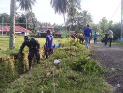 Babinsa Koramil 1424-03/Sinjai Tengah Bersama Warga Karya Bakti Pembersihan Saluran Irigasi
