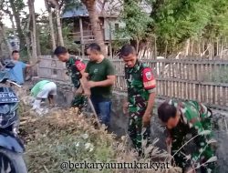 Gotong Royong Bersama Masyarakat, Anggota Babinsa Koramil 1425-03/Tamalatea Bersihkan Saluran Air