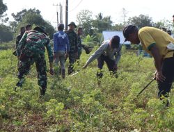 Lestarikan Hidup Sehat dan Bersih, Babinsa Koramil 1422-05 Tompobulu Laksanakan Kerja Bakti Bersama