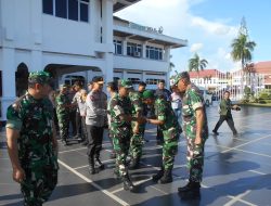 Danrem 091/ASN Beserta Gubernur Kaltim Dan Rombongan Tinjau Kesiapan Pemilu Di Paser