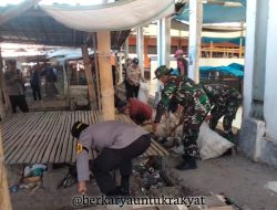 Gelar Karya Bakti Pembersihan Pasar, Danramil 1425-04/Kelara : Menjaga Kebersihan Bukanlah Tugas Seorang, Tapi Tanggung Jawab Kita Semua