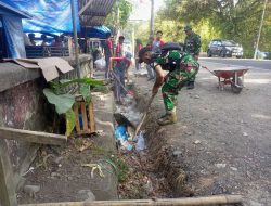 Peduli Lingkungan Pasar, Danramil Bantimurung Ajak Warga dan Anak Sekolah Lakukan Pembersihan