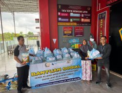 Lapas Banjarbaru Bagikan Bansos Kepada Keluarga Warga Binaan dan Warga Sekitar