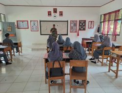 Anggota Koramil 08/Lamuru Kodim 1407/Bone Melaksanakan Pembinaan Wanwil Di SMAN 29 Bone