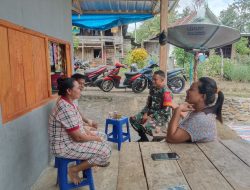 Babinsa Kodim 1407/Bone Koramil Lapri Laksanakan Komsos Bersama Warga Di Desa Tungke