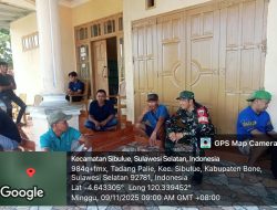 Babinsa Tadang Palie Koramil 13/Sibulue, Kodim 1407/Bone Melaksanakan Komsos Dengan Tokoh Masyarakat Dan Tokoh Agama