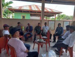 Babinsa Koramil 13/Sibulue Dim 1407/Bone Laksanakan Komsos Dengan Aparat Desa Tunreng Tellue