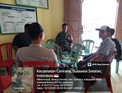 Babinsa Koramil 1407-03/Cenrana Dan Bhabinkamtibmas Gelar Komsos Bersama Tokoh Masyarakat Di Desa Awang Cenrana