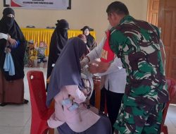 Babinsa Koramil 1407-19/Kahu Awasi Langsung Pelayanan Kesehatan Balita Di Posyandu Mentari