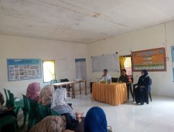 Babinsa Koramil 1407-15/Mare Bersama BKKBN Edukasi Pasangan Usia Subur Di Kelurahan Padaelo