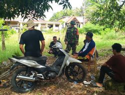 Dialog Kamtibmas : Babinsa Koramil 1407-15/Mare Temui Tokoh Masyarakat Dan Pemuda Bone