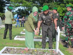 Di Bawah Langit Watampone : Dandim Letkol Laode Dan Istri Kenang Jasa Pahlawan Peringatan Hari Juang TNI AD