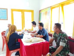 Pastikan Kondusifitas Wilayah Akhir Tahun, Babinsa Koramil 1407-18/Kajuara Komsos Dengan Aparat Desa Angkue