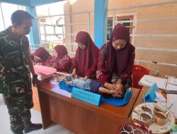 Demi Generasi Sehat, Babinsa Koramil 13/Sibulue Kodim 1407/Bone Pantau Tumbuh Kembang Balita Desa Binaan