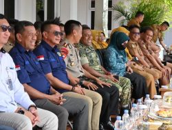 Amunisi Baru Untuk Pejuang Pangan : Dandim Bone Dan Forkopimda Serahkan “Senjata” Pertanian