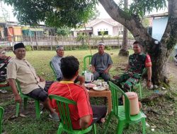 Babinsa Koramil 1407-18/Kajuara Laksanakan Komsos Pererat Silaturahmi Dengan Warga Desa Binaan