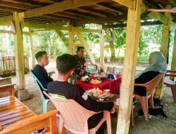 Babinsa Koramil 1407-11/Barebbo Optimalkan Binter Lewat Komunikasi Humanis Di Desa Corawali