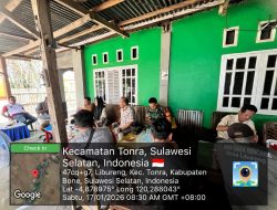 Bangun Kedekatan Dengan Masyarakat, Babinsa Koramil 1407-16/Tonra Laksanakan Komsos Di Dusun Bacu