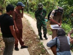 Kawal Kualitas Infrastruktur, Babinsa Koramil 1407-20/Bontocani Dampingi Monev Jalan Desa Di Desa Bana