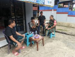 Babinsa Koramil 1407-06/Awangpone Pantau Situasi Terkini Lewat Komunikasi Sosial