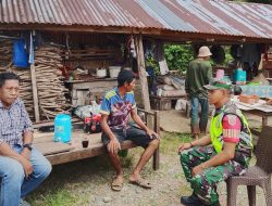 Perkokoh Kemanunggalan TNI-Rakyat, Babinsa Koramil 15/Mare Gelar Komsos Di Ujung Salengketo