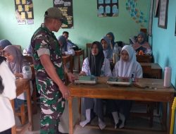 Babinsa Koramil 19/Kahu Kodim 1407/Bone Kawal Pelaksanaan Makan Bergizi Gratis Di MA Al-Amin Palattae