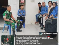 Babinsa Koramil 21/Palakka Kodim Bone Laksanakan Komsos Bersama Aparat Desa Mattanete Bua