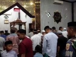 Malam Pertama Ramadhan Masjid Manunggal Kodim Dipenuhi Jamaah, Letkol Laode Muhammad Idrus: Kebersamaan Ramadhan Cerminan Harmoni TNI dan Rakyat di Bone
