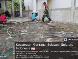 Babinsa Koramil 1407-03/Cenrana Bantu Warga Pasang Lantai Rumah Di Desa Labotto