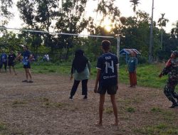 Olahraga Bareng : Babinsa Koramil 15/Mare Kodim 1407/Bone Motivasi Pemuda Pattiro Hidup Sehat