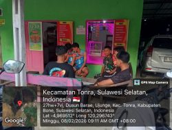 Gaya Humanis Babinsa Koramil 1407-16/Tonra : Bangun Komunikasi dengan Generasi Muda Lewat Obrolan Warung