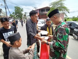 Dandim Bone Letkol Inf. Laode Muhammad Idrus Utus Jajaran Tebar Kebaikan Di Masjid Baiturrahman Kelurahan Macanang