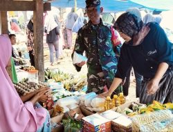 Babinsa Koramil 1407-17/Salomekko Laksanakan Monitoring Harga Sembako, Antisipasi Lonjakan Harga