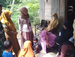 Sinergi Babinsa Koramil 1407-18/Kajuara Dan Nakes : Sukseskan Program Posyandu Door to Door Di Abbumpungeng