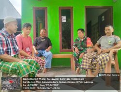 Perkokoh Kemanunggalan TNI-Rakyat, Babinsa Koramil 15/Mare Gelar Komsos Di Desa Karella