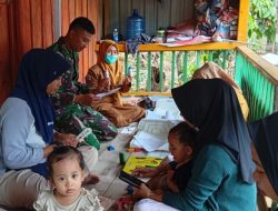 Cegah Stunting Sejak Dini, Babinsa Koramil 19/Kahu Kodim Bone Kawal Kegiatan Posyandu Di Desa Maddanrengpulu
