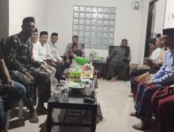 Mempererat Ukhuwah Di Bulan Suci, Babinsa Mare Kodim 1407/Bone Hadiri Buka Puasa Di Kediaman Kades Cege