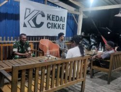 Menyapa Malam Di Bone : Cara Babinsa Kodim 1407 Jalin Kedekatan Sambil Jaga Keamanan