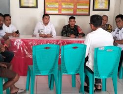 Sinergi Tanpa Sekat : Babinsa Koramil 1407-07/Tanete Riattang Kodim Bone Komsos Bareng Lurah Polewali Bahas Wilayah